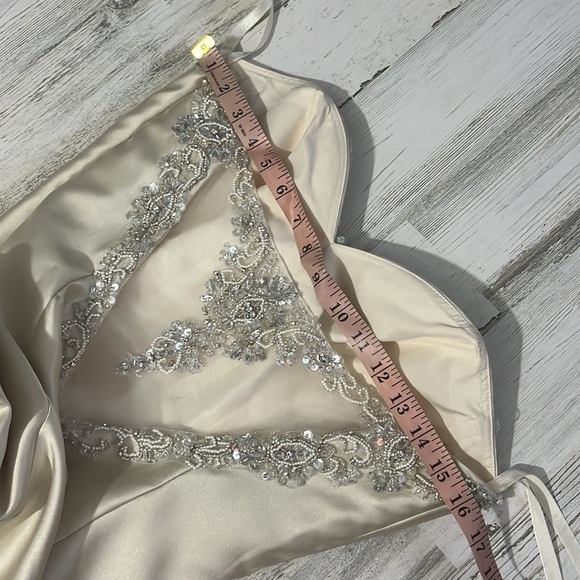 Mori Lee  Bridal Larissa Satin 5304 - Picture 12 of 12